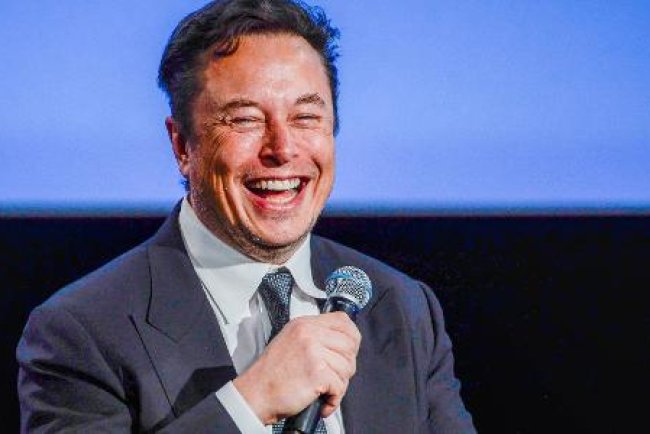 Elon Musk e a Transformação do Twitter: Da Era das Curtidas ao Conteúdo Adulto